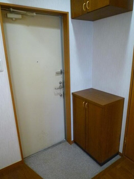 物件内観写真15　(玄関)