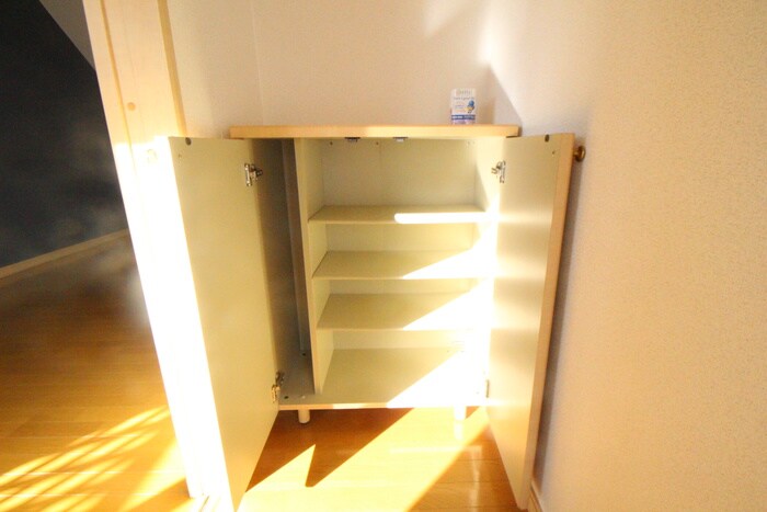 物件内観写真13　(靴箱)