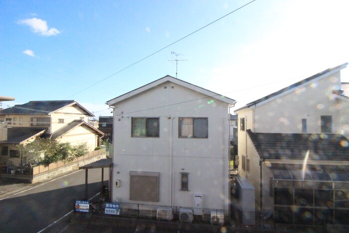 物件内観写真16　(室内からの展望)