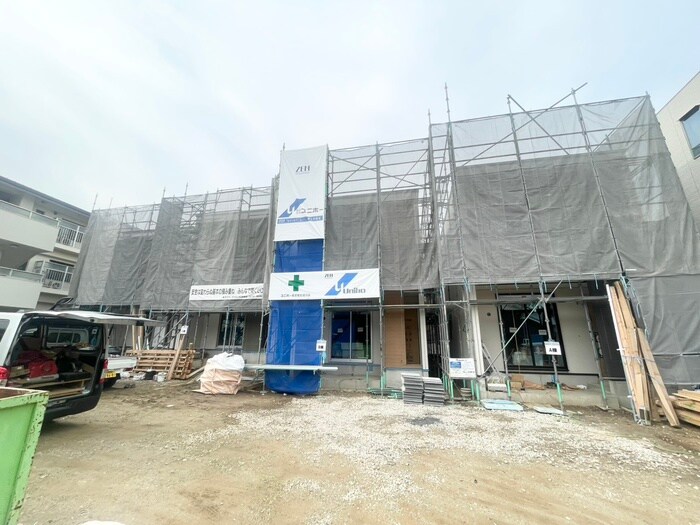 物件外観写真1　(建築中)