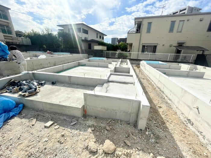 物件外観写真5　(建築中)