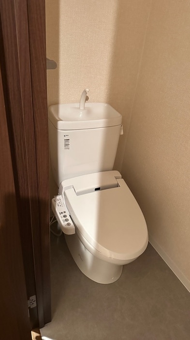 物件内観写真8　(トイレ)