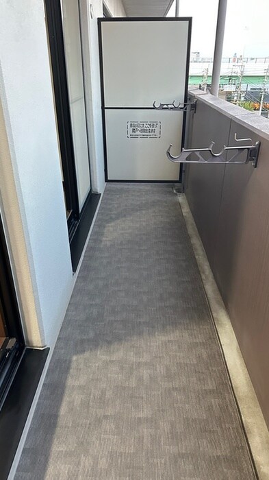 物件内観写真9　(ベランダ・バルコニー)