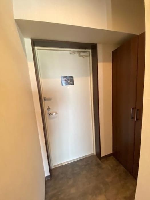 物件内観写真16　(玄関)