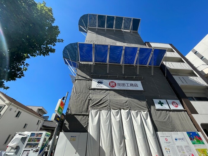 物件外観写真3　(エントランス部分)