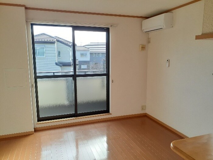 物件内観写真2　(居室)