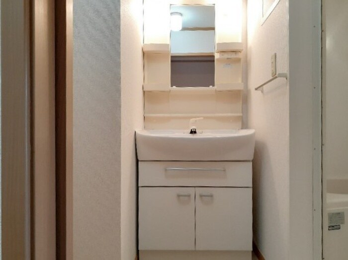 物件内観写真7　(洗面)