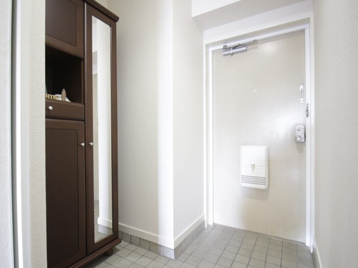 シャト－ル星宮の玄関