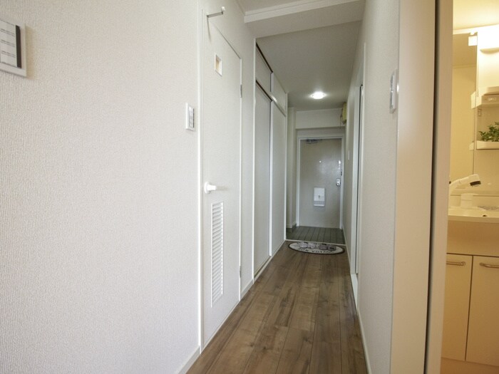 物件内観写真16　(廊下)