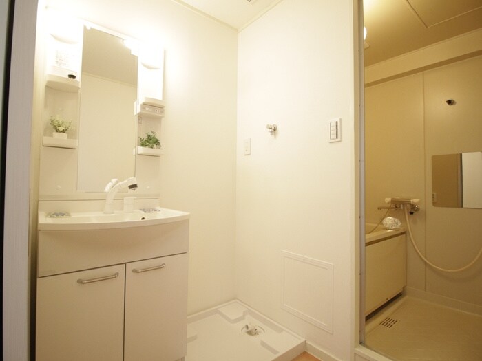 物件内観写真20　(洗濯機置場)