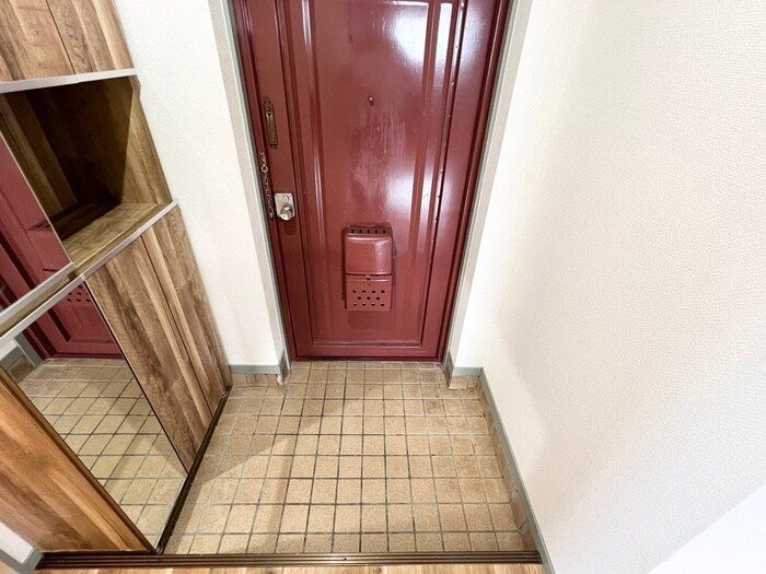 物件内観写真13　(玄関)