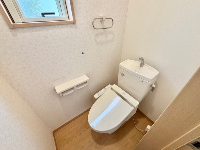 物件内観写真12　(トイレ)