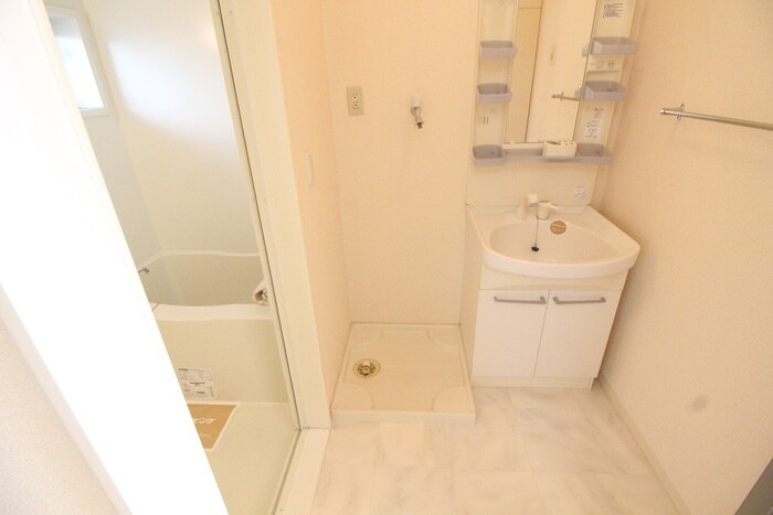 物件内観写真13　(洗濯機置場)