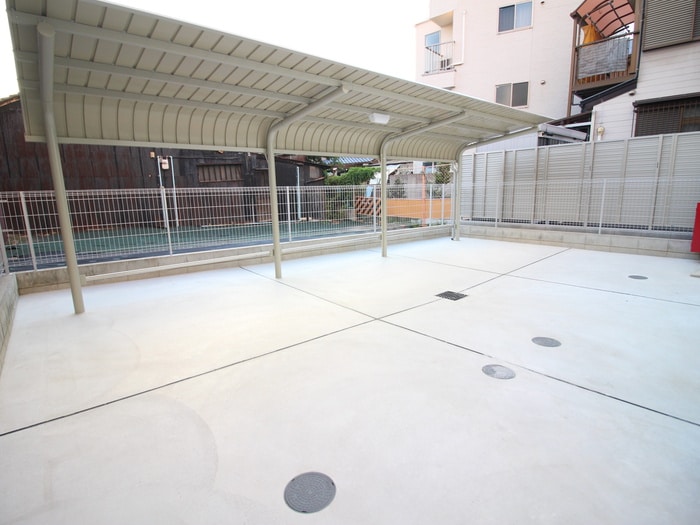 物件外観写真6　(駐輪場)