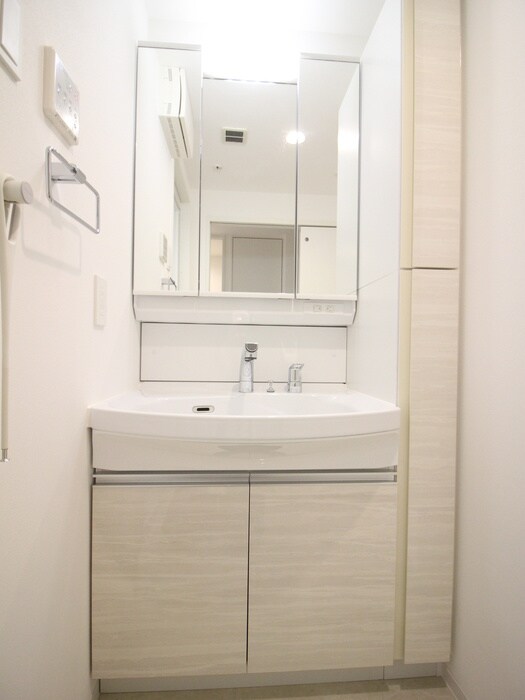 物件内観写真12　(洗面)