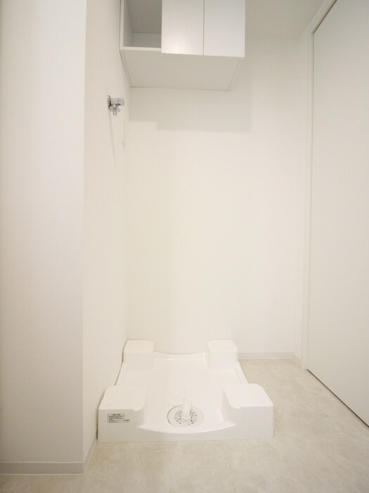 物件内観写真13　(洗濯機置場)