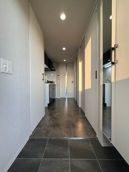 物件内観写真15　(玄関)