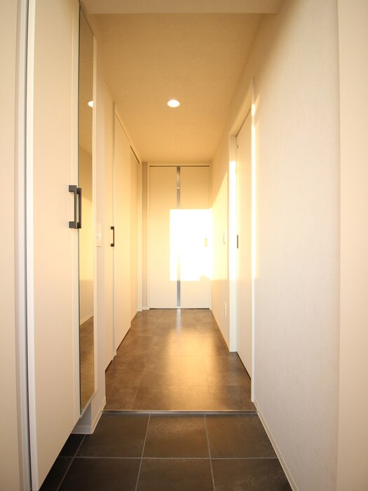 物件内観写真17　(廊下)