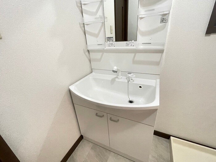 物件内観写真12　(洗面)