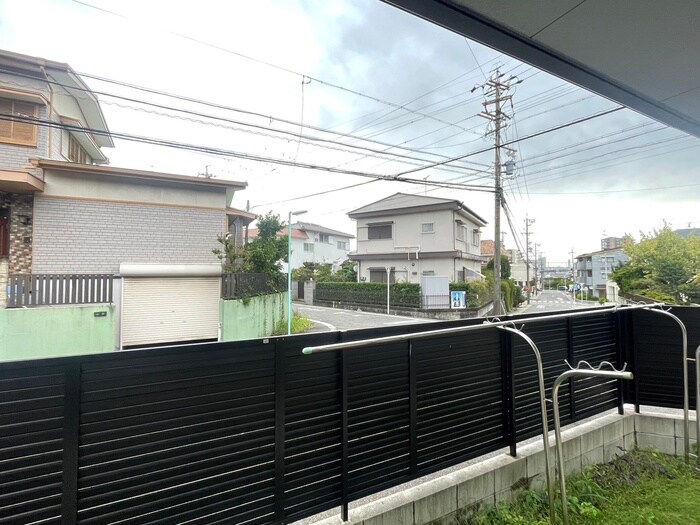 物件内観写真22　(室内からの展望)