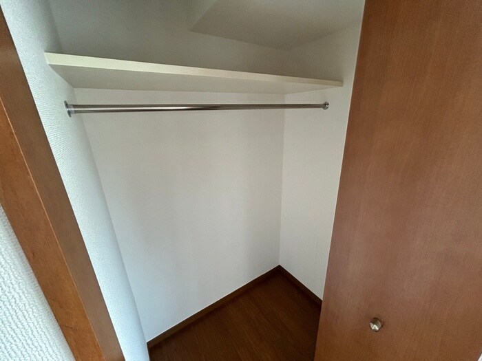物件内観写真12　(収納)