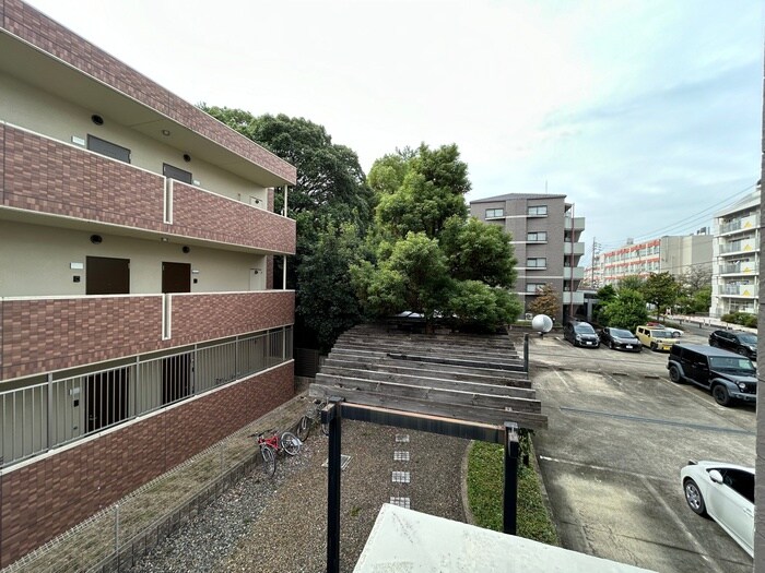 物件内観写真16　(室内からの展望)