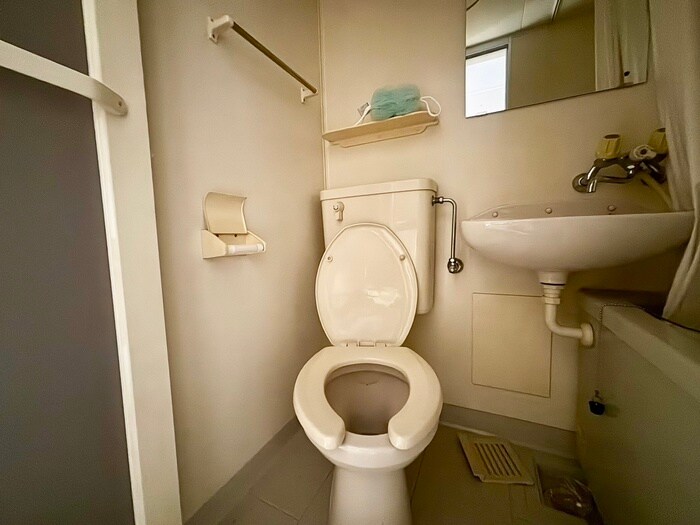 物件内観写真14　(トイレ)