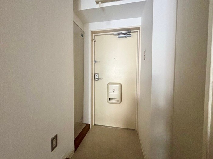物件内観写真17　(玄関)