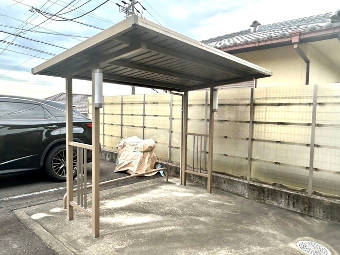 物件外観写真3　(駐輪場)