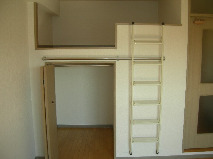 物件内観写真6　(居室)