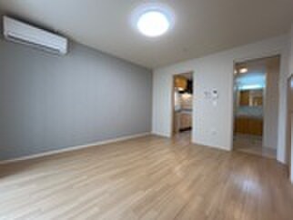 物件内観写真13　(居室)