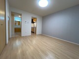 物件内観写真13　(居室)