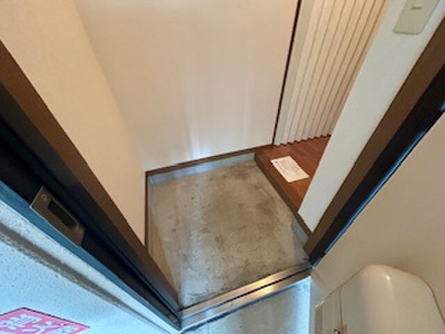 物件内観写真14　(玄関)