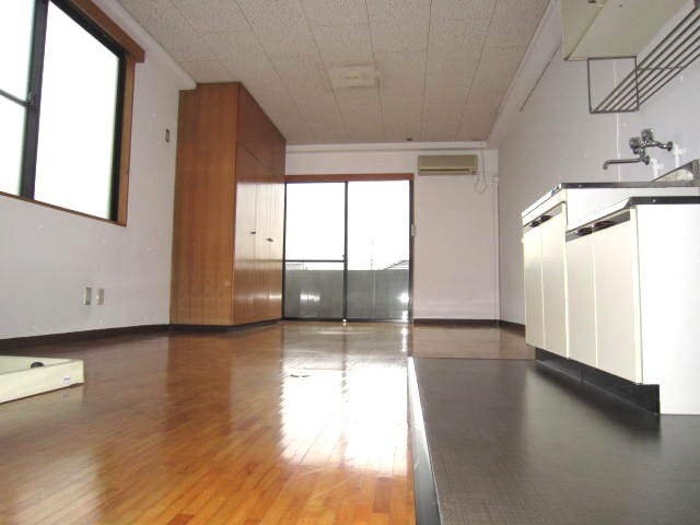 物件内観写真10　(居室)