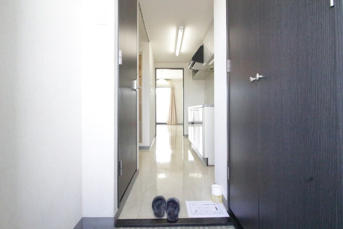 物件内観写真10　(玄関)