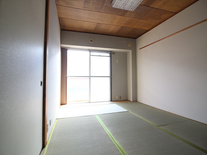 物件内観写真8　(居室)