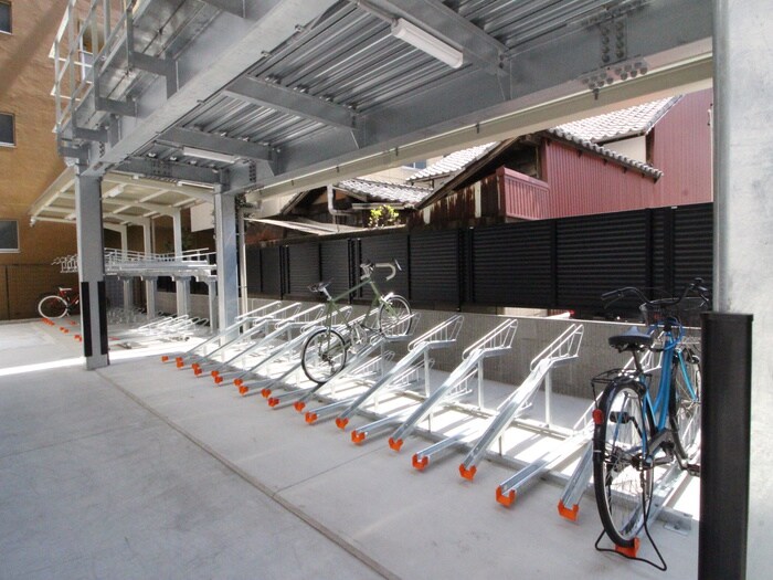 物件外観写真5　(駐輪場)