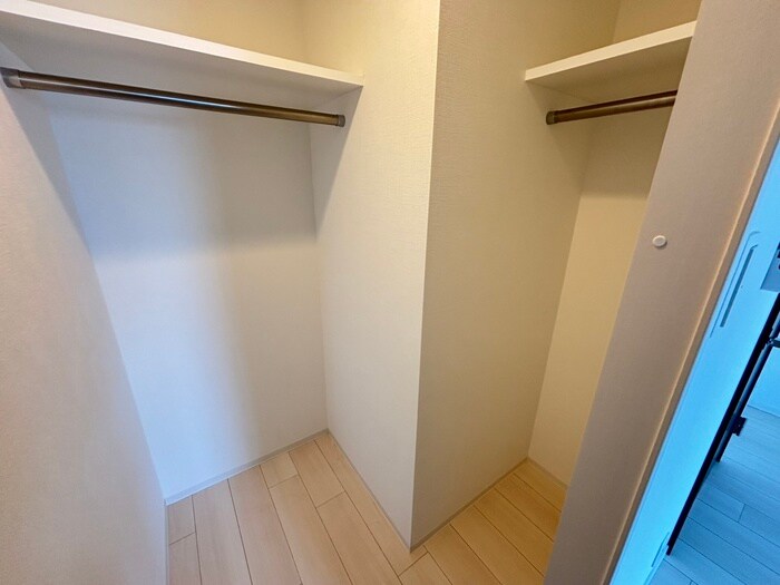 物件内観写真12　(玄関)