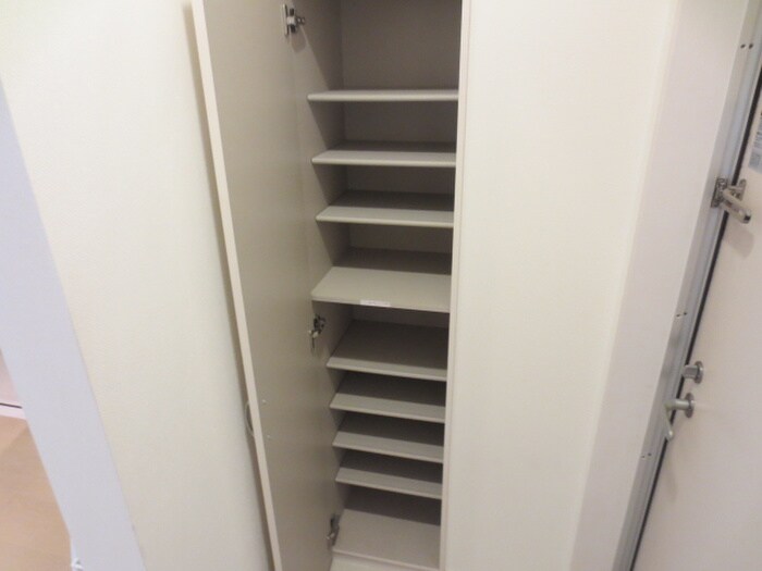 物件内観写真6　(靴箱)