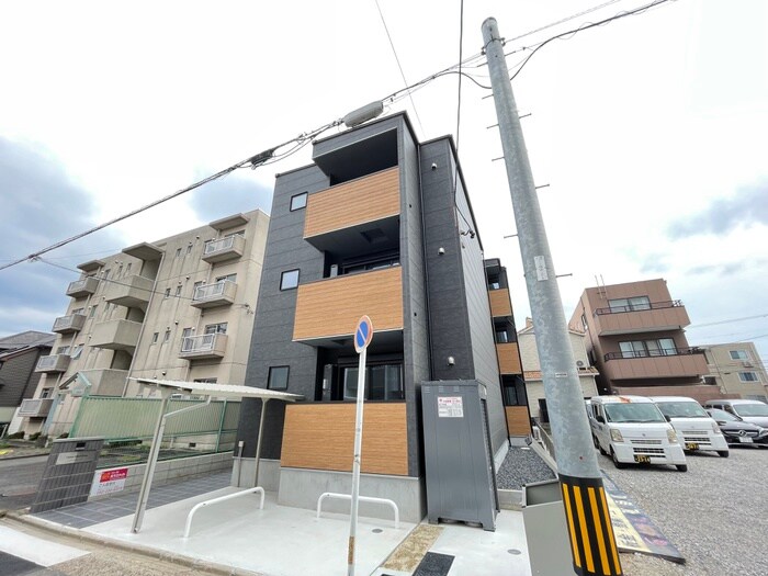 物件外観写真1　(外観写真)