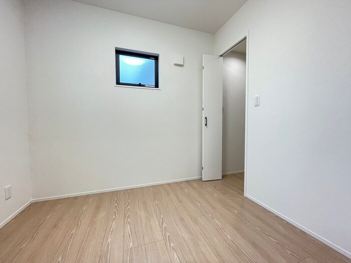 物件内観写真9　(居室)