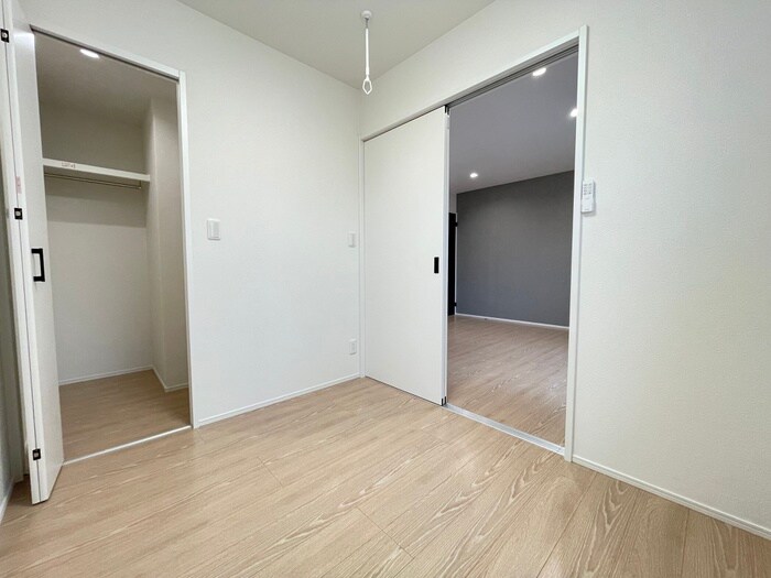 物件内観写真10　(居室)