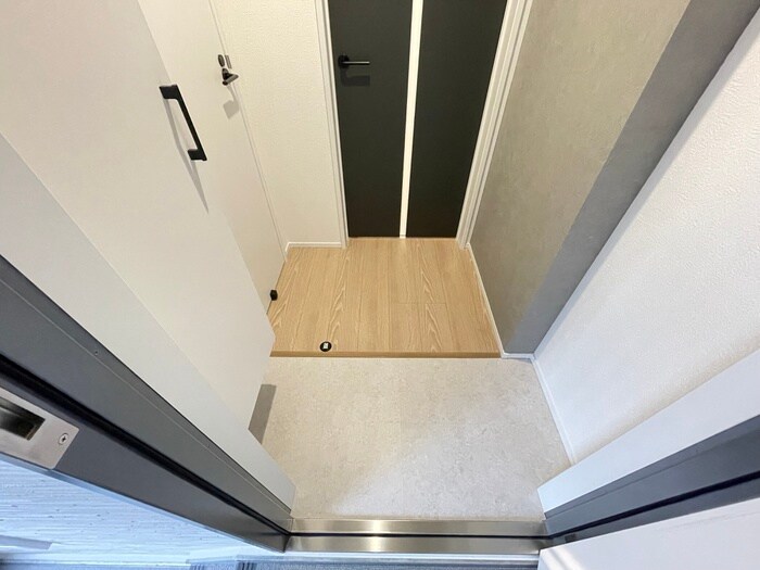 物件内観写真15　(玄関)