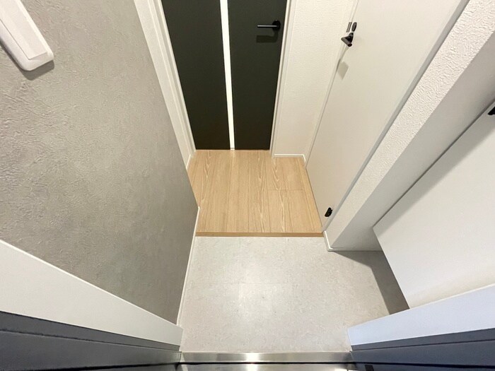 物件内観写真15　(玄関)