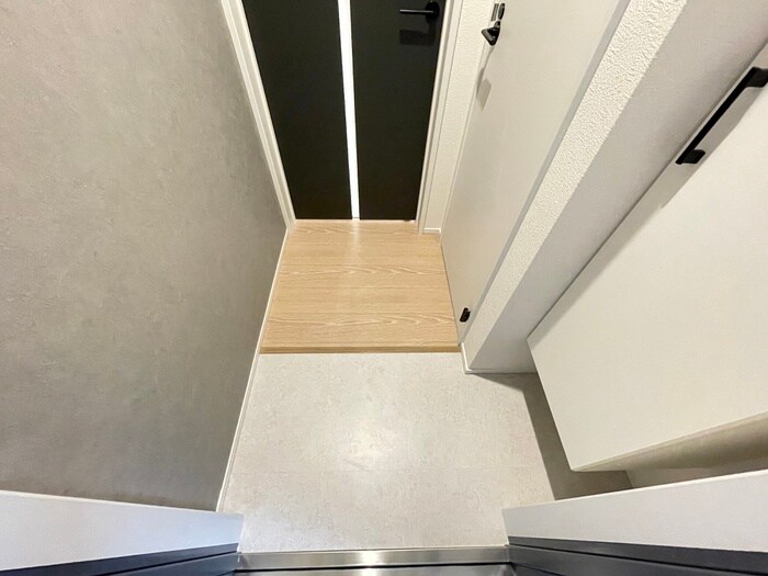 物件内観写真15　(玄関)