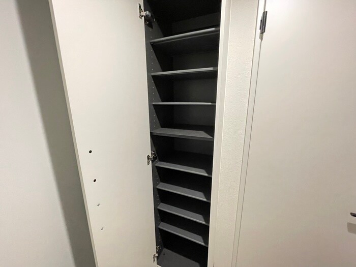 物件内観写真15　(靴箱)