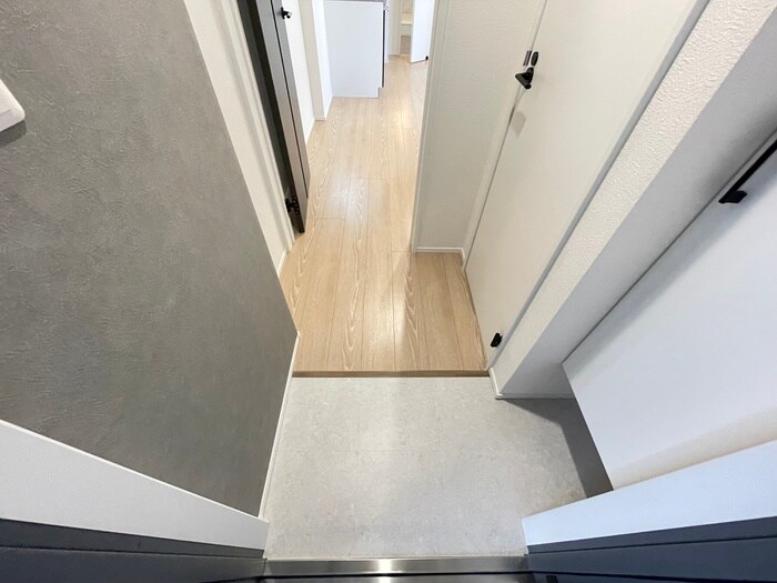 物件内観写真15　(玄関)