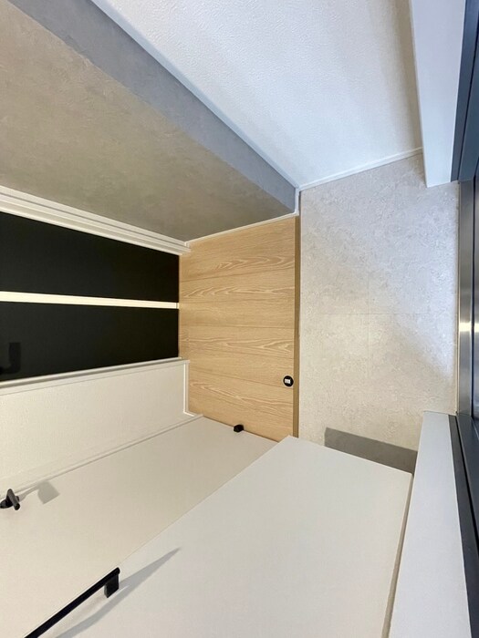 物件内観写真16　(玄関)