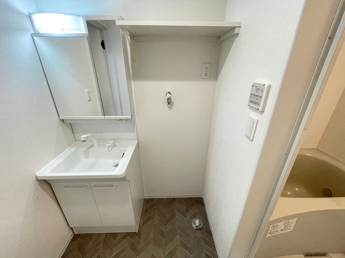 物件内観写真17　(洗濯機置場)