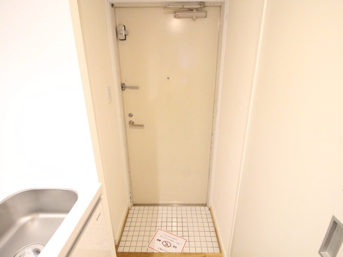 物件内観写真18　(玄関)